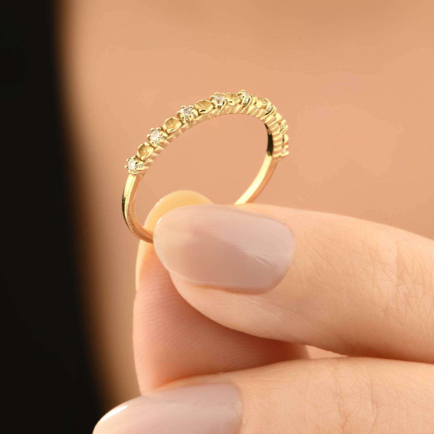 Çiçek Detaylı Taşlı 14 Ayar Altın Yüzük