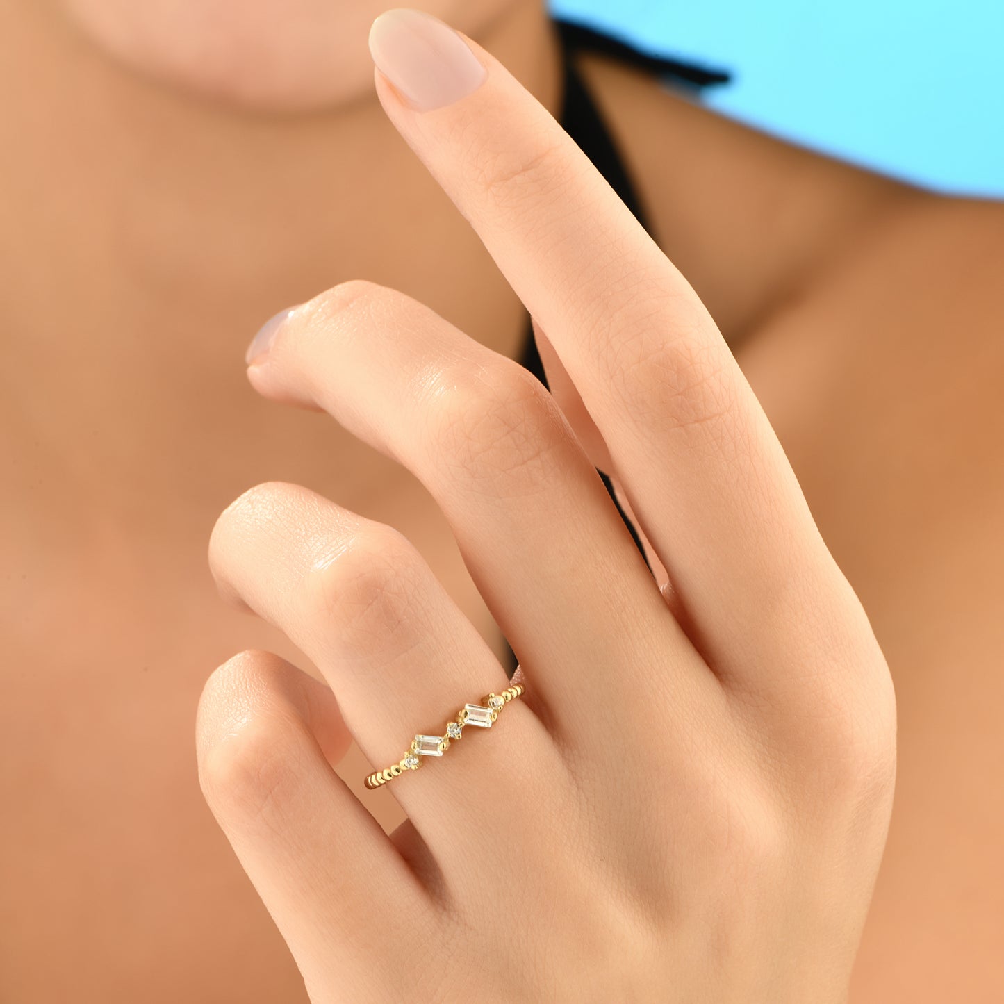 Boncuk Detaylı Baget Tasarım Altın Yüzük