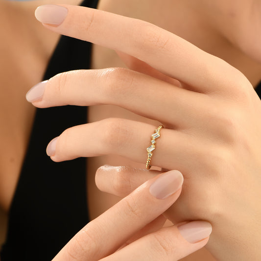 Boncuk Detaylı Baget Tasarım Altın Yüzük