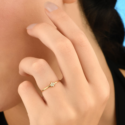 Minimal Çiçek Tasarım 14 Ayar Altın Yüzük