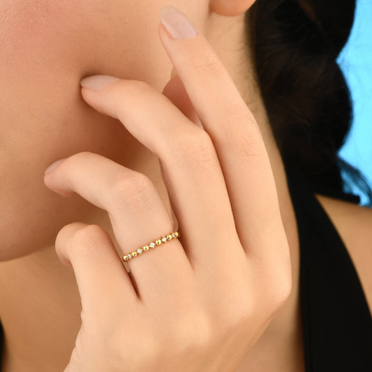 Sıra Taşlı Boncuk Yarımtur Altın Yüzük