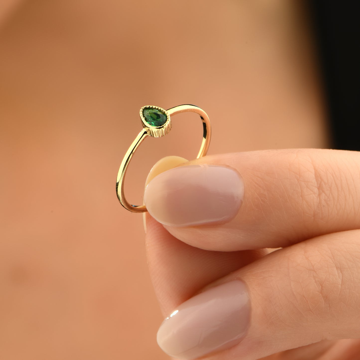 Damla Zümrüt Taşlı 14 Ayar Altın Yüzük