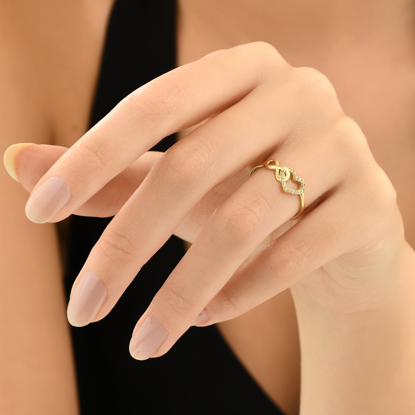 Taşlı Kalp Sonsuzluk Altın Yüzük