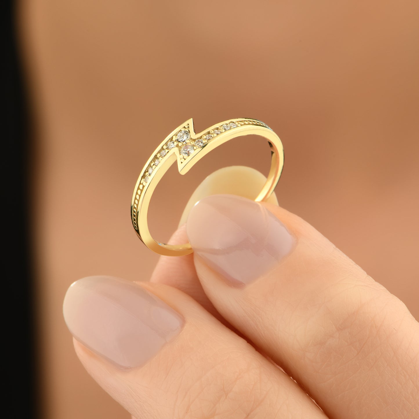 Taşlı Yıldırım Tasarım Altın Yüzük