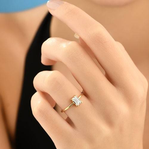 14K Baguette Solitaire Gold Ring